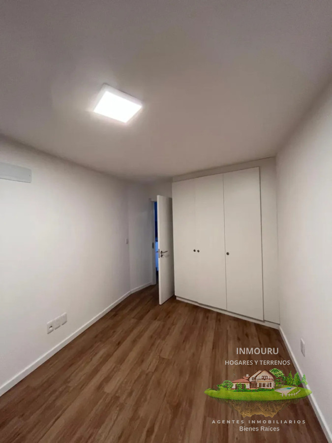 Apartamento ID.2818 - Alquiler de Apto de 1 Dormitorio con garaje en Tres Cruces