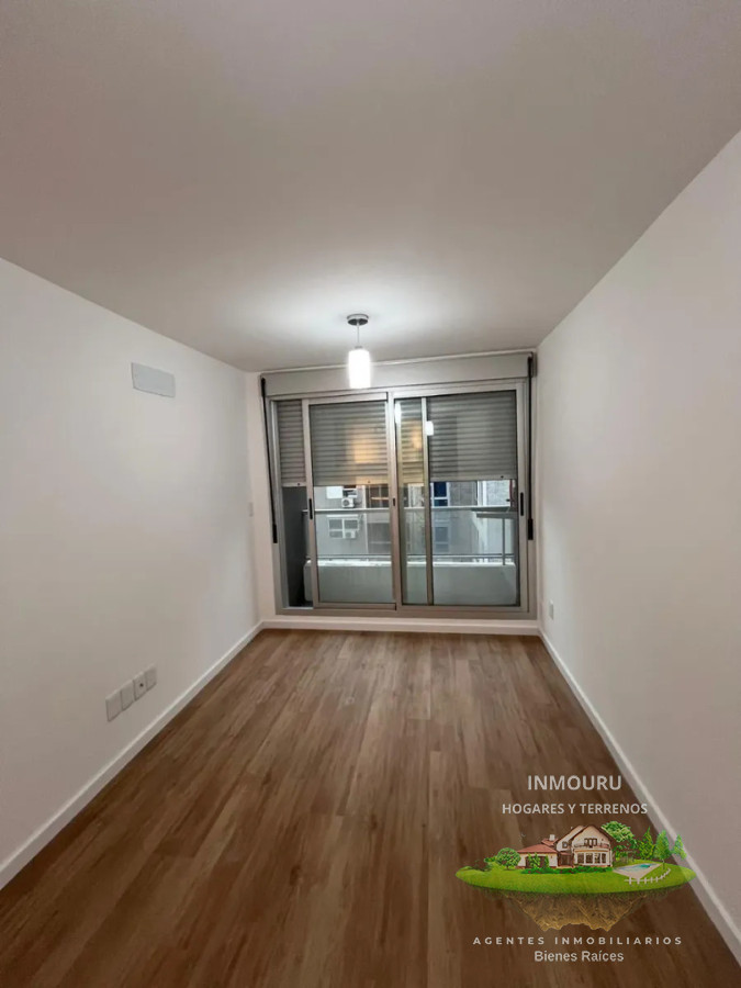 Apartamento ID.2818 - Alquiler de Apto de 1 Dormitorio con garaje en Tres Cruces