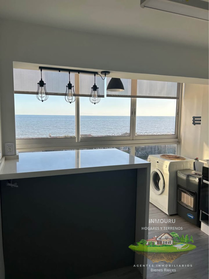 Apartamento ID.572 - Venta de hermoso apartamento frente a la rambla en BARRIO SUR 