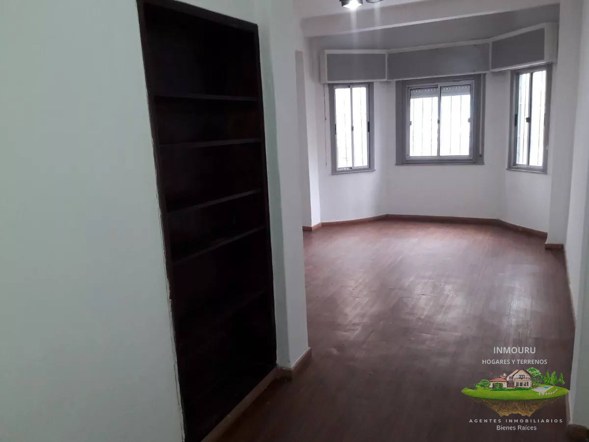 Apartamento ID.736 - Se alquila apto de 2 dormitorios, Centro