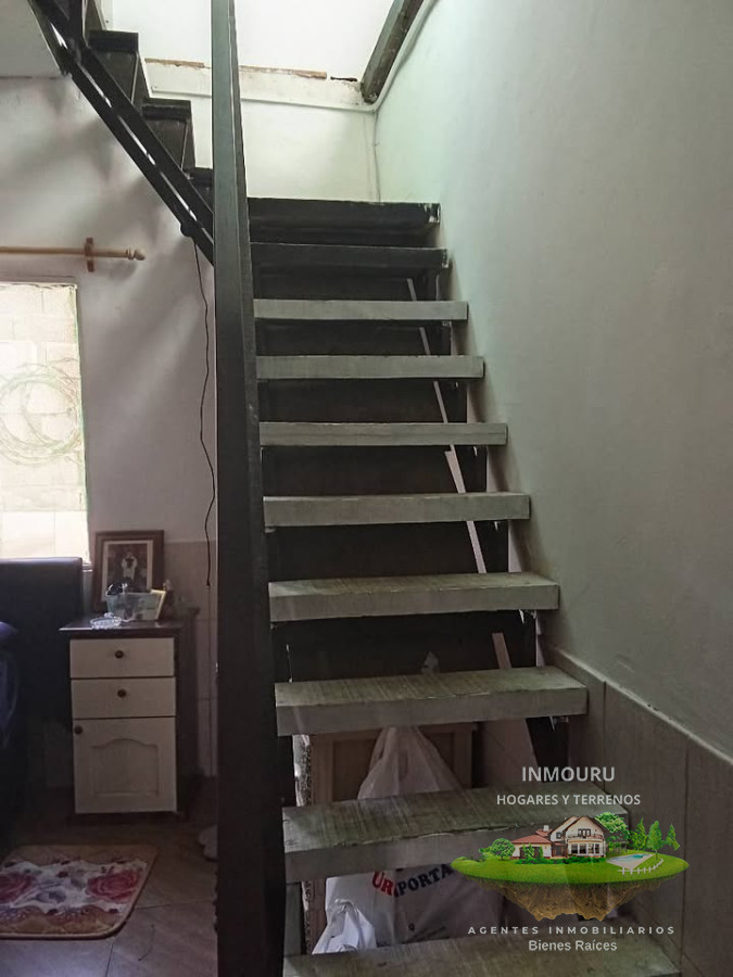 Apartamento ID.1493 - Venta de casa de 2 pisos en Piedras Blancas