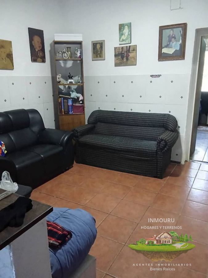 Apartamento ID.1493 - Venta de casa de 2 pisos en Piedras Blancas