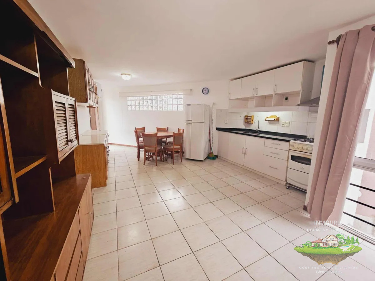 Apartamento ID.1742 - Vendo Apartamento tipo casa  2 Dorm. con cochera y Azotea con Parrillero