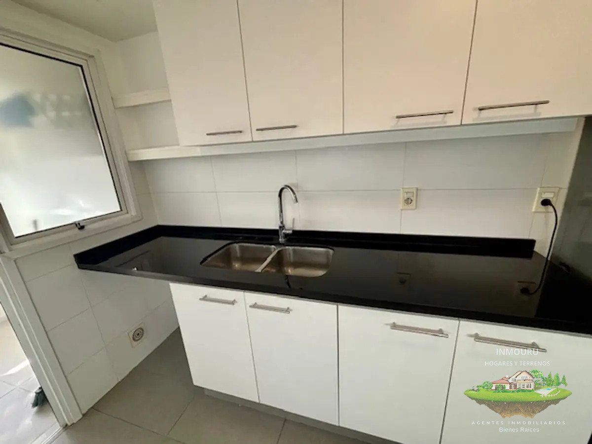 Apartamento ID.1084 - ALQUILER de apartamento de 3 dormitorios en CARRASCO ESTE