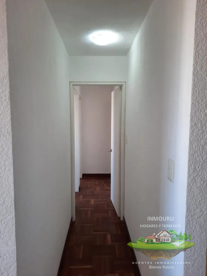 Apartamento ID.2812 - Alquilo luminoso apartamento de 2 dormitorios, 2 baños y cochera en Tres Cruces