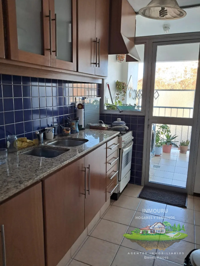 Apartamento ID.1257 - Alquiler de Apartamento 2 Dormitorios + Garaje en Aguada