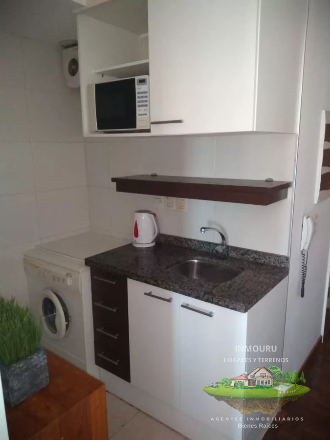 Apartamento ID.717 - ALQUILER de MONOAMBIENTE en POCITOS 