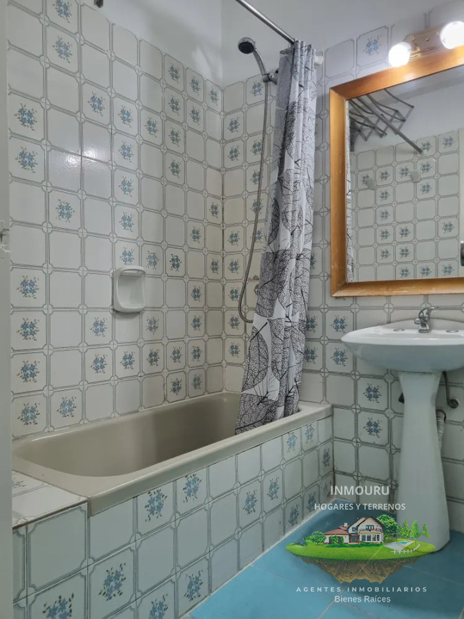 Apartamento ID.1750 - Alquiler de Aparamento 2 Dormitorios en ciudad Vieja 