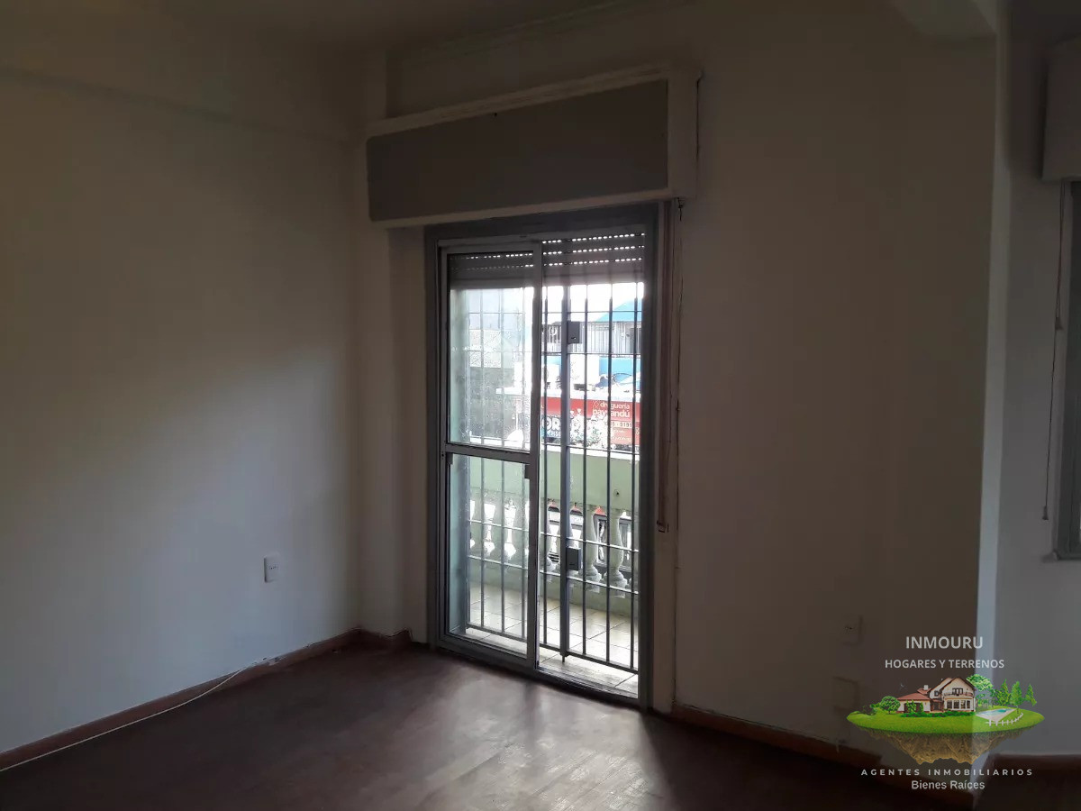 Apartamento ID.736 - Se alquila apto de 2 dormitorios, Centro