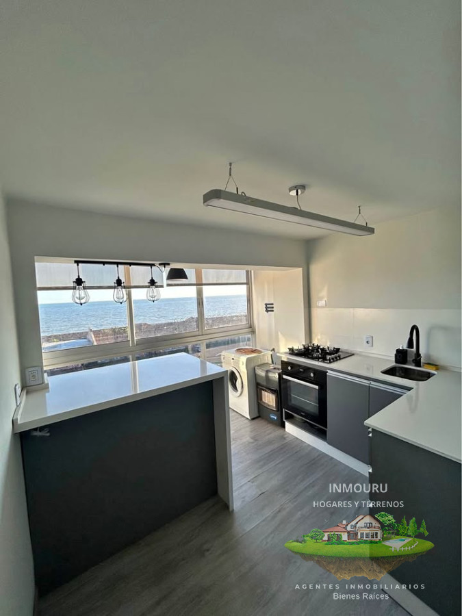 Apartamento ID.572 - Venta de hermoso apartamento frente a la rambla en BARRIO SUR 