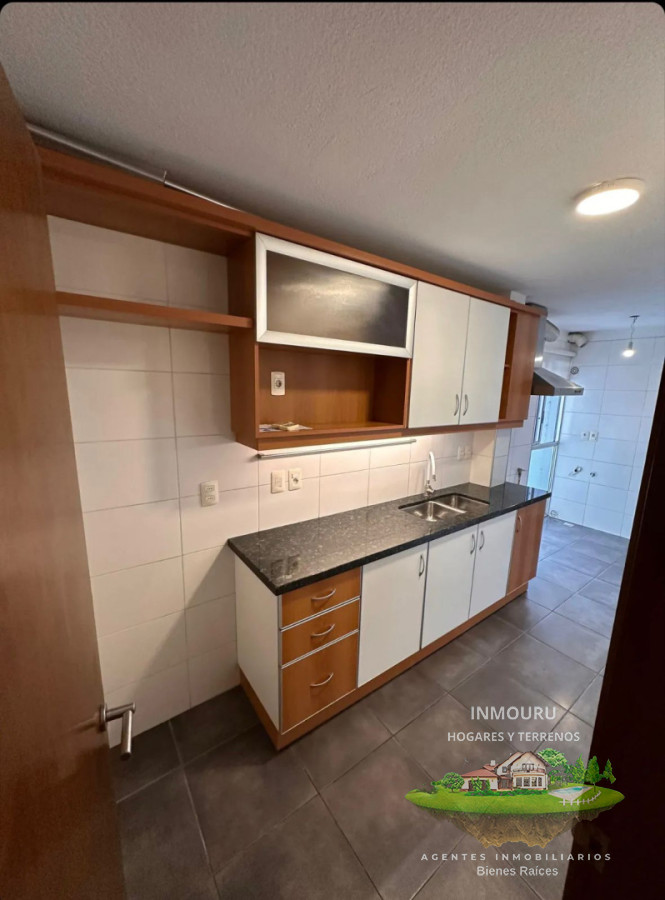 Apartamento ID.2637 - Se alquila apartamento en zona Punta Carretas 
