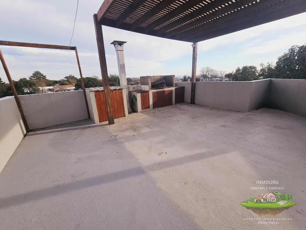 Apartamento ID.1742 - Vendo Apartamento tipo casa  2 Dorm. con cochera y Azotea con Parrillero
