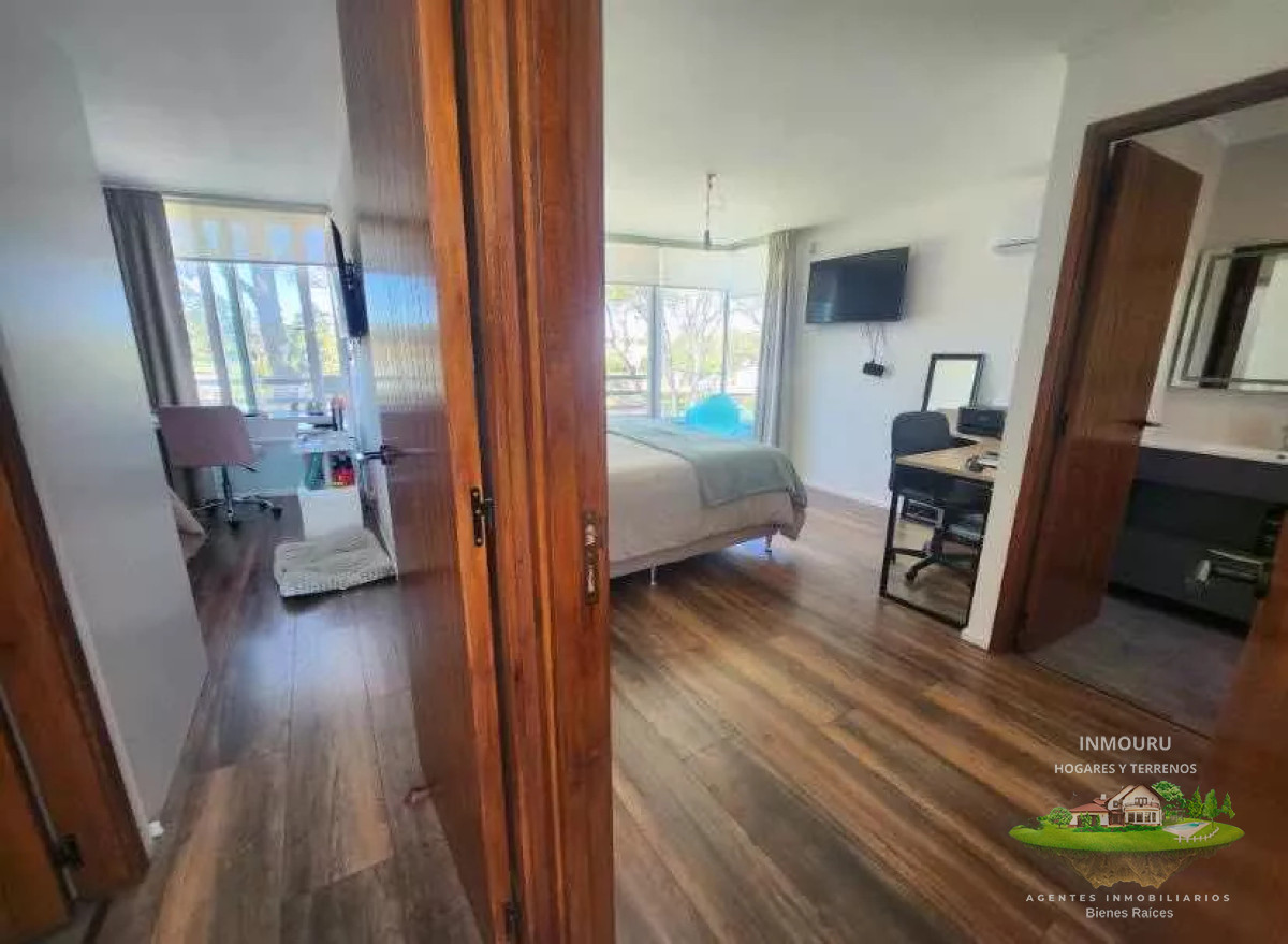 Casa ID.319 - VENTA DE PROPIEDAD 2 CASAS EN 1 CON PISCINA Y VISTA AL MAR ,EN ATLANTIDA SUR - RAMBLA , UBICADA A 50m DE LA PLAYA  