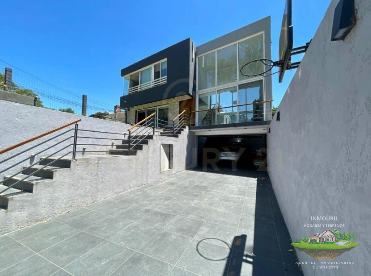 Casa ID.319 - VENTA DE PROPIEDAD 2 CASAS EN 1 CON PISCINA Y VISTA AL MAR ,EN ATLANTIDA SUR - RAMBLA , UBICADA A 50m DE LA PLAYA  
