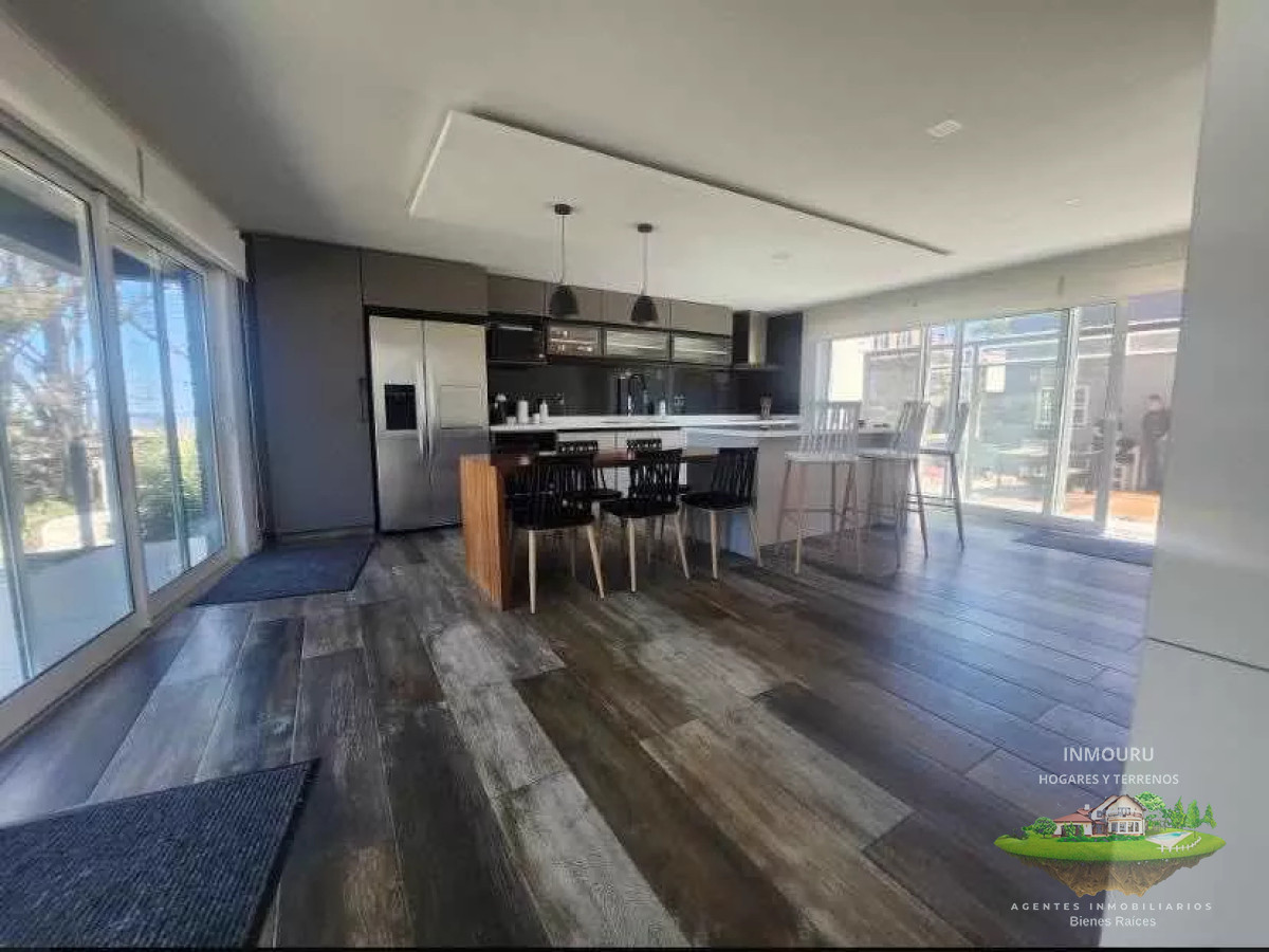 Casa ID.319 - VENTA DE PROPIEDAD 2 CASAS EN 1 CON PISCINA Y VISTA AL MAR ,EN ATLANTIDA SUR - RAMBLA , UBICADA A 50m DE LA PLAYA  