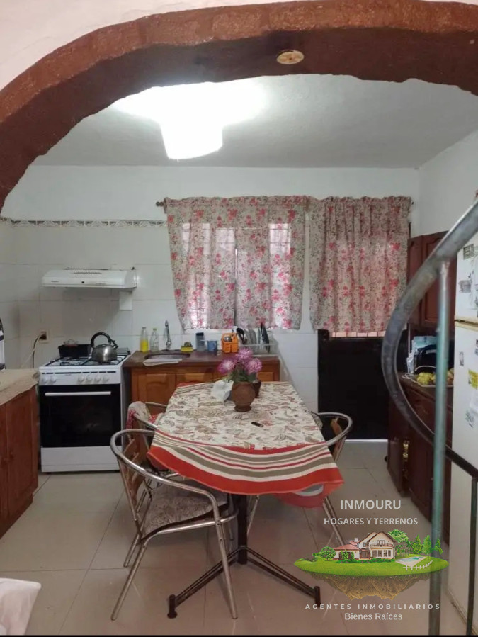 Casa ID.1770 - Venta de amplia casa en Paso Carrasco 