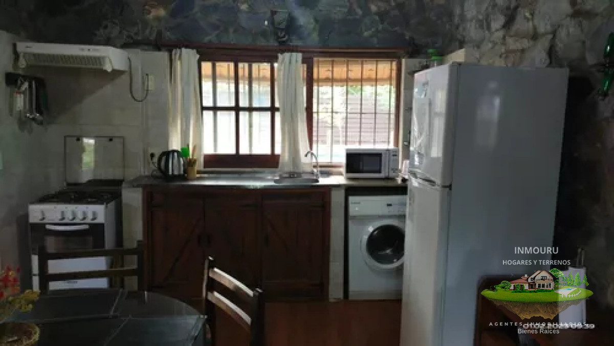 Casa ID.492 - En venta casa de piedras con pisina En Playa Grande, Piriápolis 