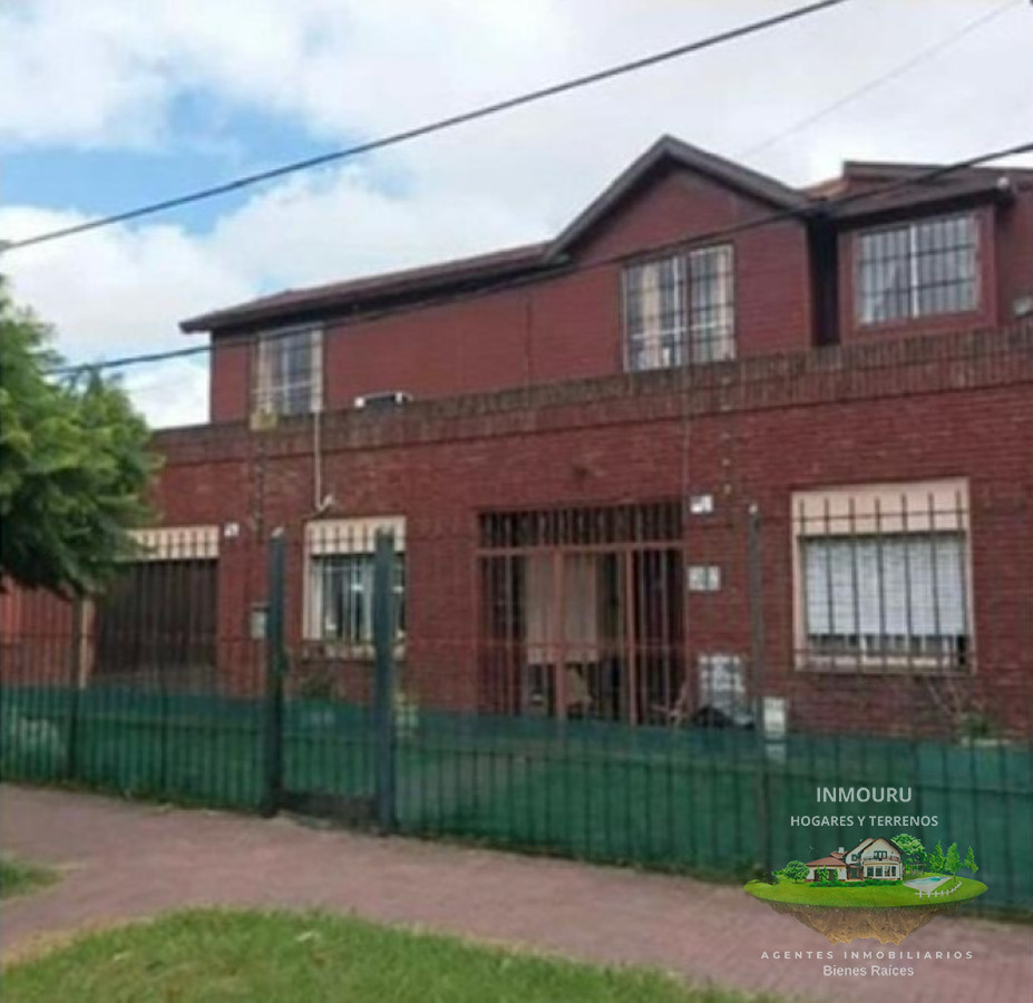 Casa ID.1968 - Venta 3 Propiedades en Mercado Modelo 4-5Dorm 4Baños