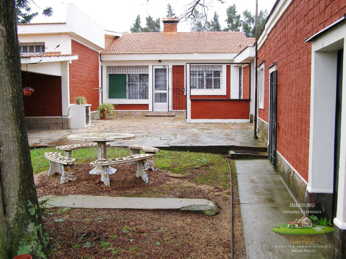 Casa ID.2042 - Venta de Amplia Casa en Progreso
