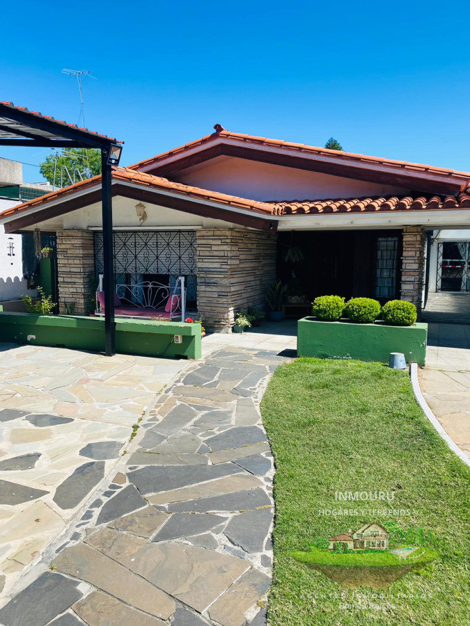 Casa ID.2007 - Alquilo Amplia y Casa Ideal para un Negocio en Atlántida  Sur