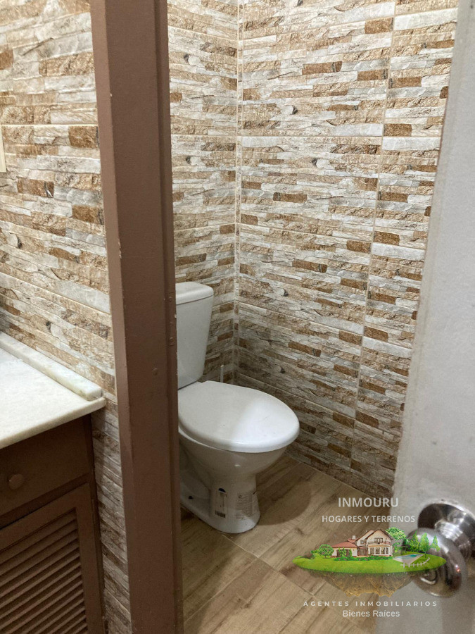 Casa ID.1968 - Venta 3 Propiedades en Mercado Modelo 4-5Dorm 4Baños
