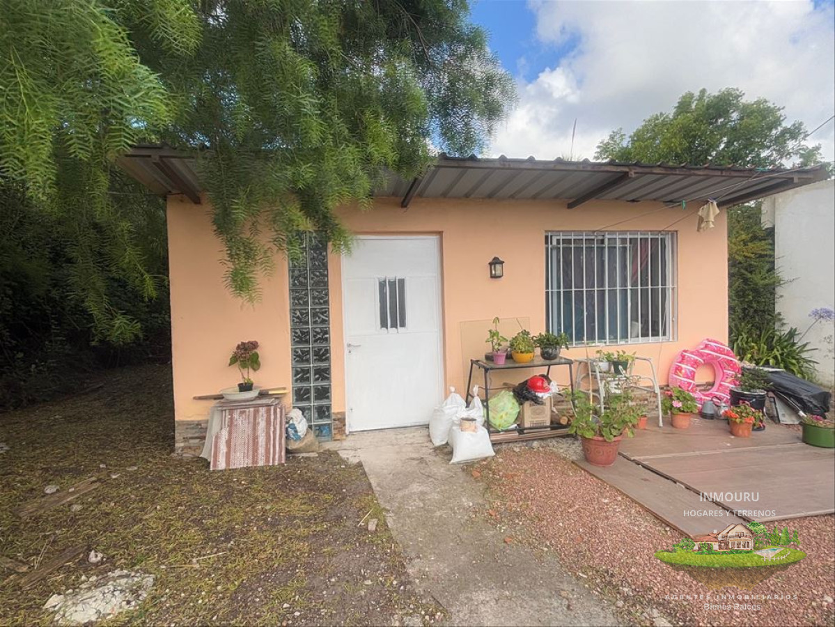 Casa ID.1324 - Se vende casa con amplio terreno en Lezica