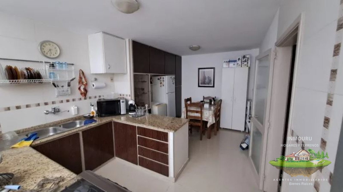 Casa ID.1124 - Se vende amplia casa en Cordón