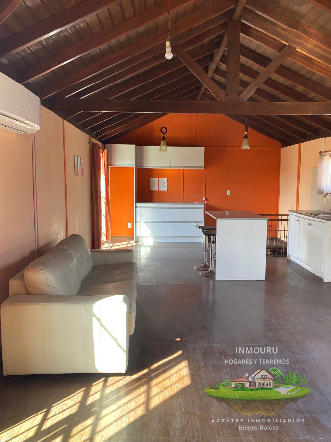 Casa ID.1968 - Venta 3 Propiedades en Mercado Modelo 4-5Dorm 4Baños