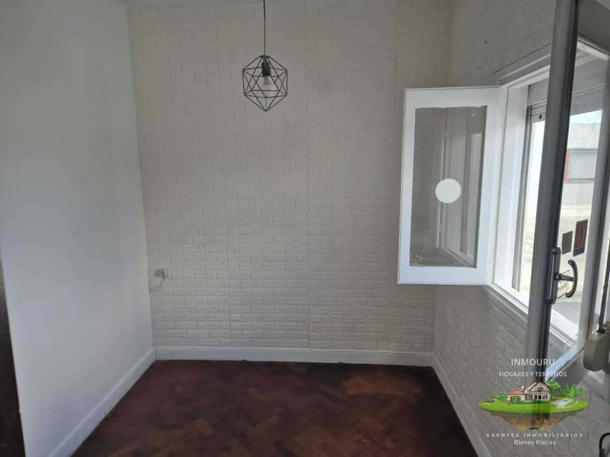 Casa ID.2117 - Alquiler de casa 2 dormitorios en Brazo Oriental 