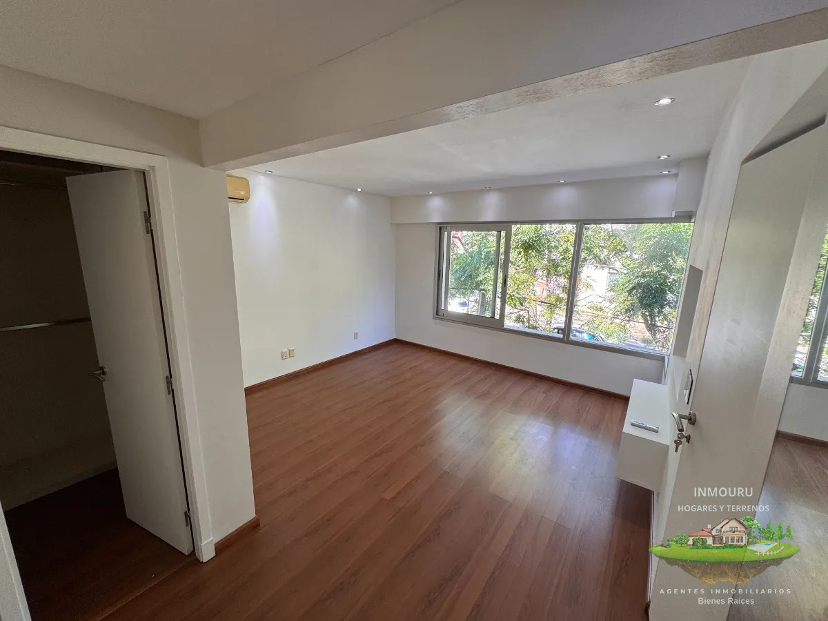 Casa ID.925 - ALQUILER de hermosa casa de 3 dormitorios en POCITOS NUEVO