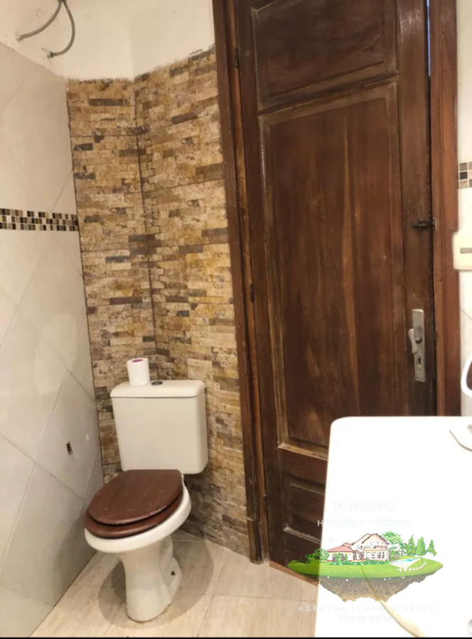 Casa ID.2575 - Se alquila casa junto a local comercial en la parte delantera en zona Pocitos