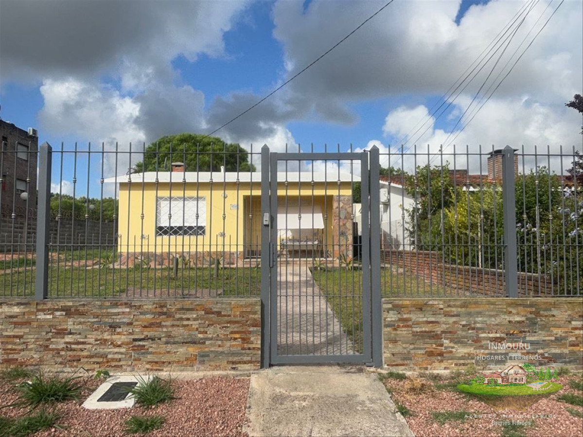 Casa ID.1324 - Se vende casa con amplio terreno en Lezica