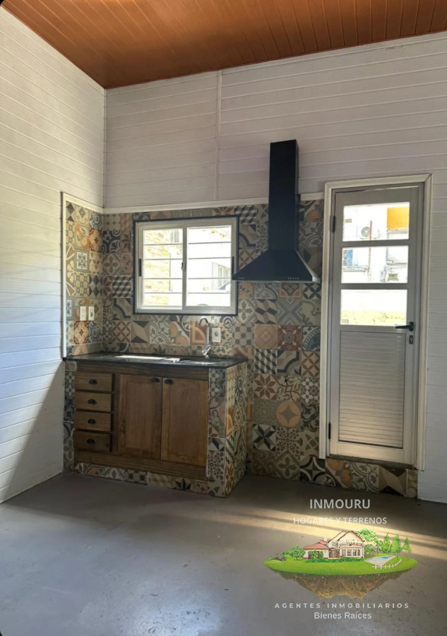 Casa ID.2674 - ALQUILO HERMOSO MONOAMBIENTE EN SANTIAGO VAZQUEZ CON VISTA AL PARQUE