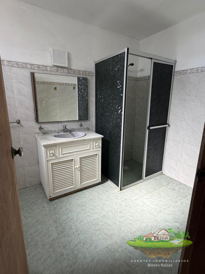 Casa ID.2227 - Alquilo Amplia hermosa casa ubicada en el cerro 