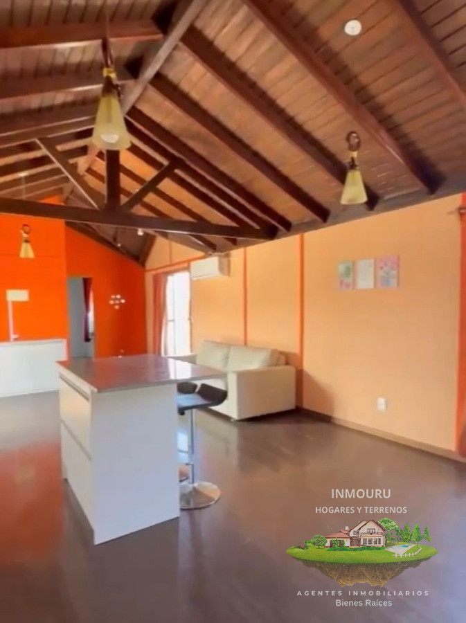 Casa ID.1968 - Venta 3 Propiedades en Mercado Modelo 4-5Dorm 4Baños