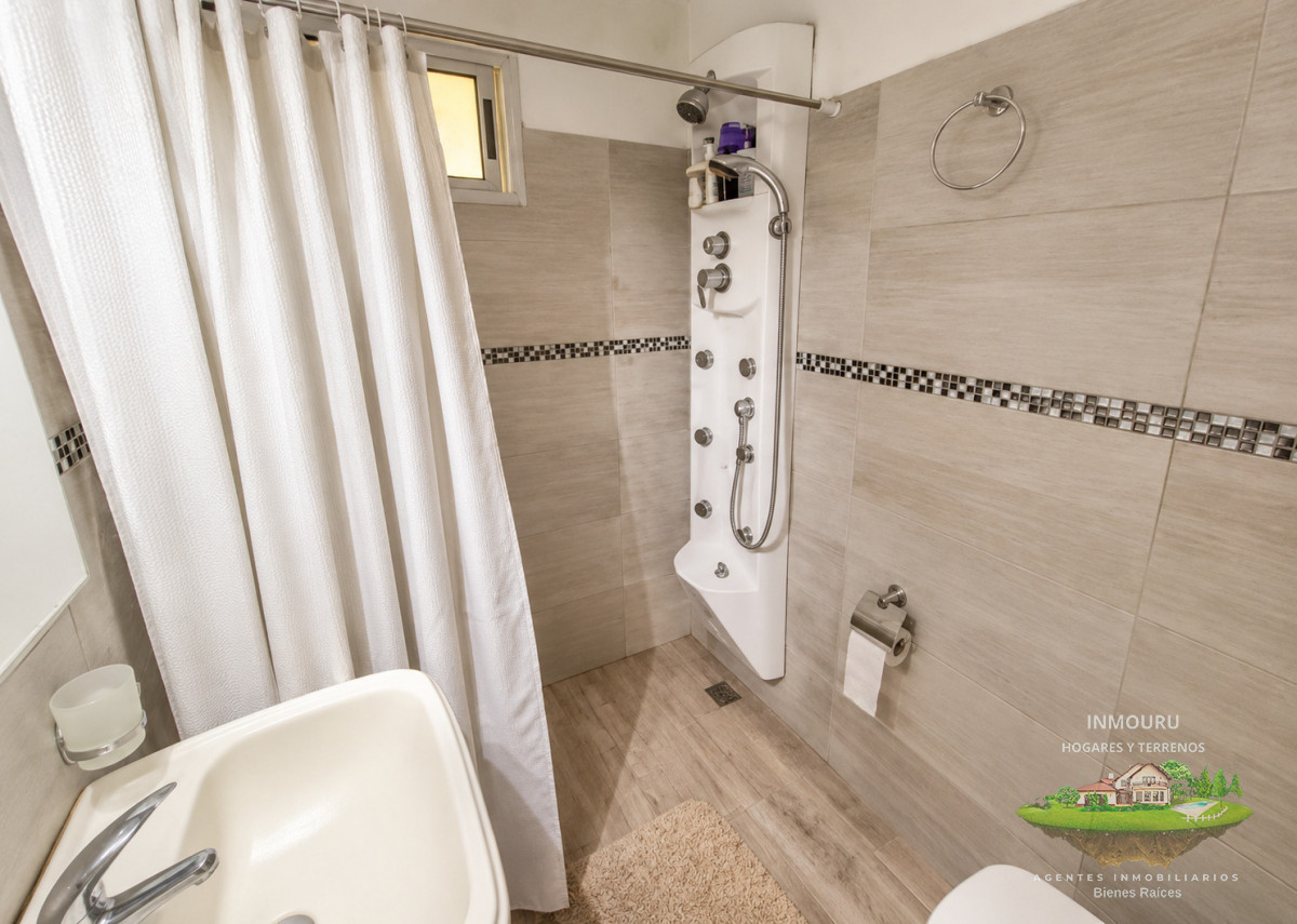 Casa ID.2921 - Se Vende Hermosa Casa en Barros Blancos
