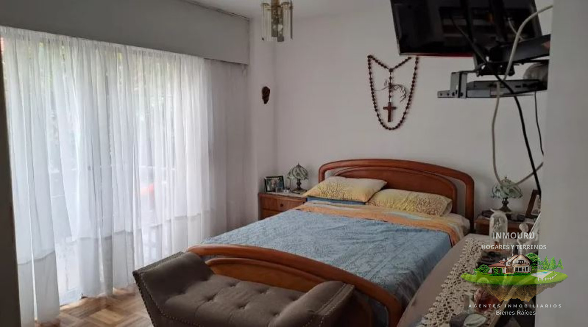 Casa ID.1124 - Se vende amplia casa en Cordón
