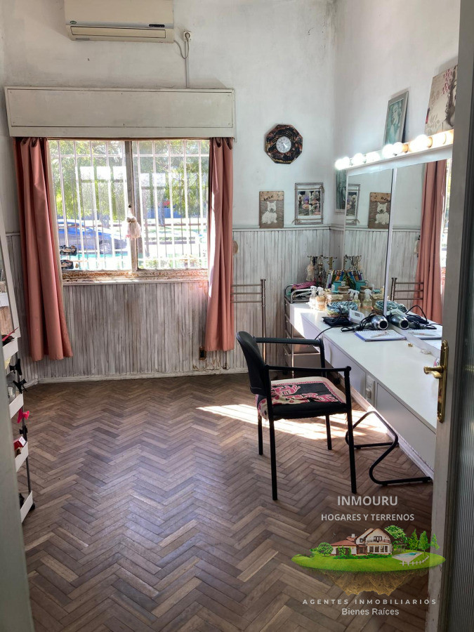 Casa ID.1968 - Venta 3 Propiedades en Mercado Modelo 4-5Dorm 4Baños