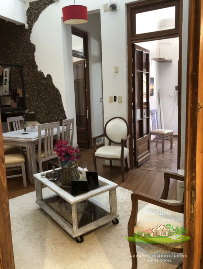 Casa ID.2575 - Se alquila casa junto a local comercial en la parte delantera en zona Pocitos