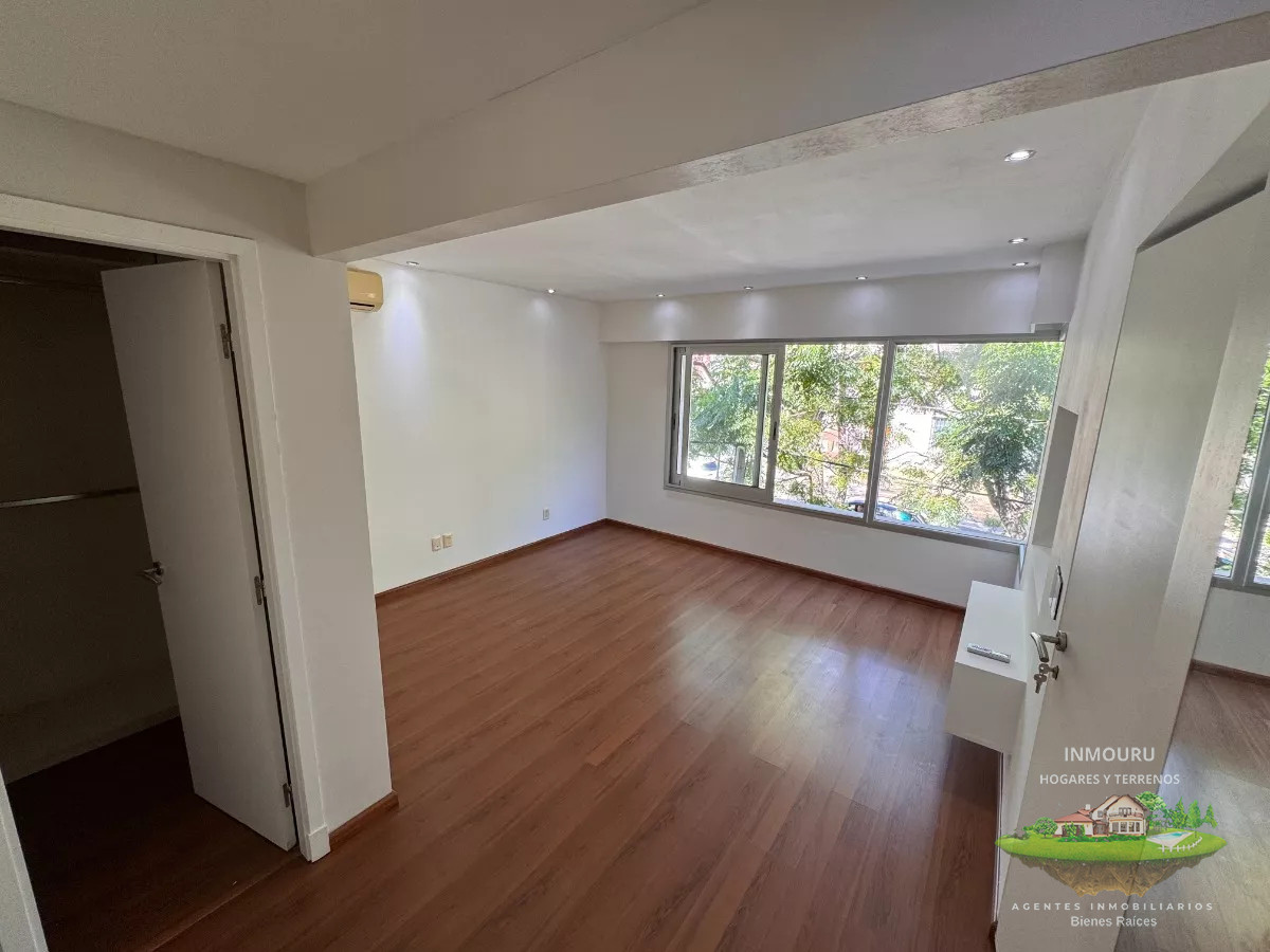 Casa ID.833 - Alquiler de casa en Pocitos Nuevo 3 dormitorios
