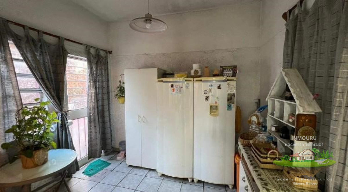 Casa ID.1968 - Venta 3 Propiedades en Mercado Modelo 4-5Dorm 4Baños