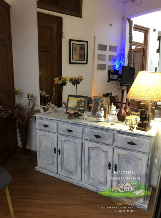 Casa ID.2575 - Se alquila casa junto a local comercial en la parte delantera en zona Pocitos