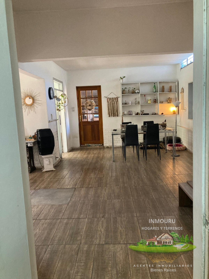 Casa ID.1968 - Venta 3 Propiedades en Mercado Modelo 4-5Dorm 4Baños