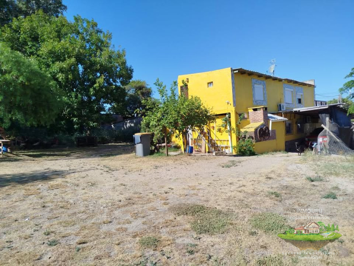 Casa ID.2452 - Venta de casa y local comercial 