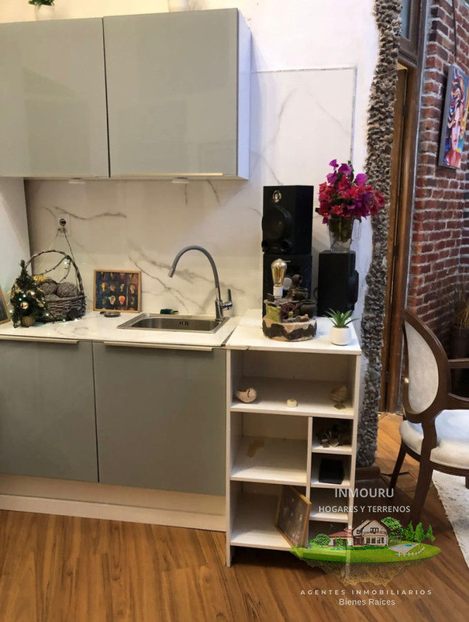 Casa ID.2575 - Se alquila casa junto a local comercial en la parte delantera en zona Pocitos