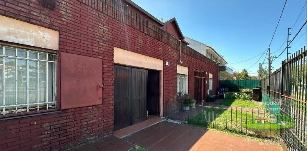 Casa ID.1968 - Venta 3 Propiedades en Mercado Modelo 4-5Dorm 4Baños
