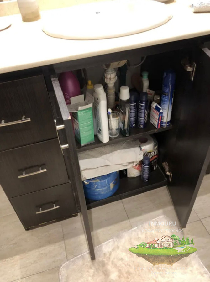 Casa ID.2575 - Se alquila casa junto a local comercial en la parte delantera en zona Pocitos