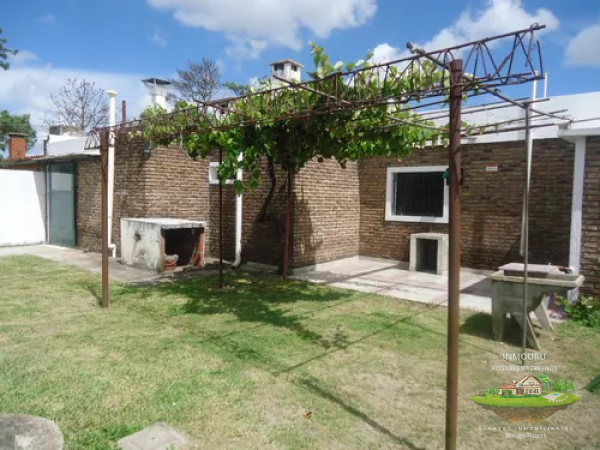 Casa ID.661 - Alquiler Casa de 3 dormitorios  En Solymar A 2 Cuadras De Rambla