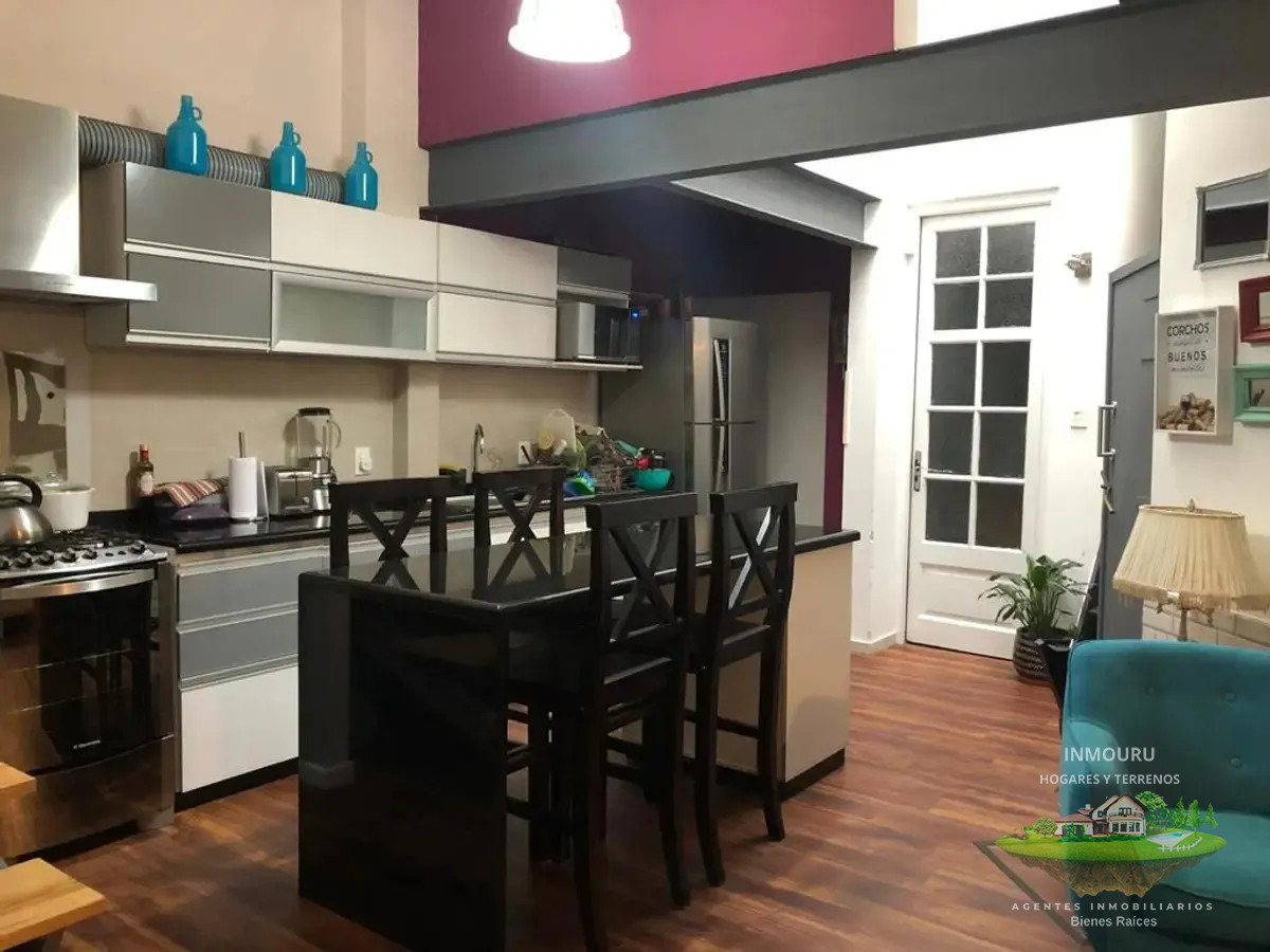 Casa ID.1621 - Vendo Casa con Renta en Tres cruces 