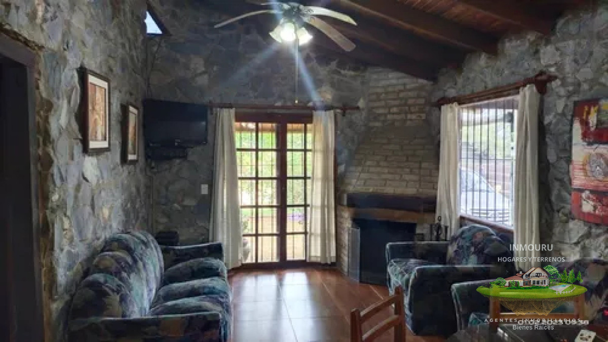 Casa ID.492 - En venta casa de piedras con pisina En Playa Grande, Piriápolis 